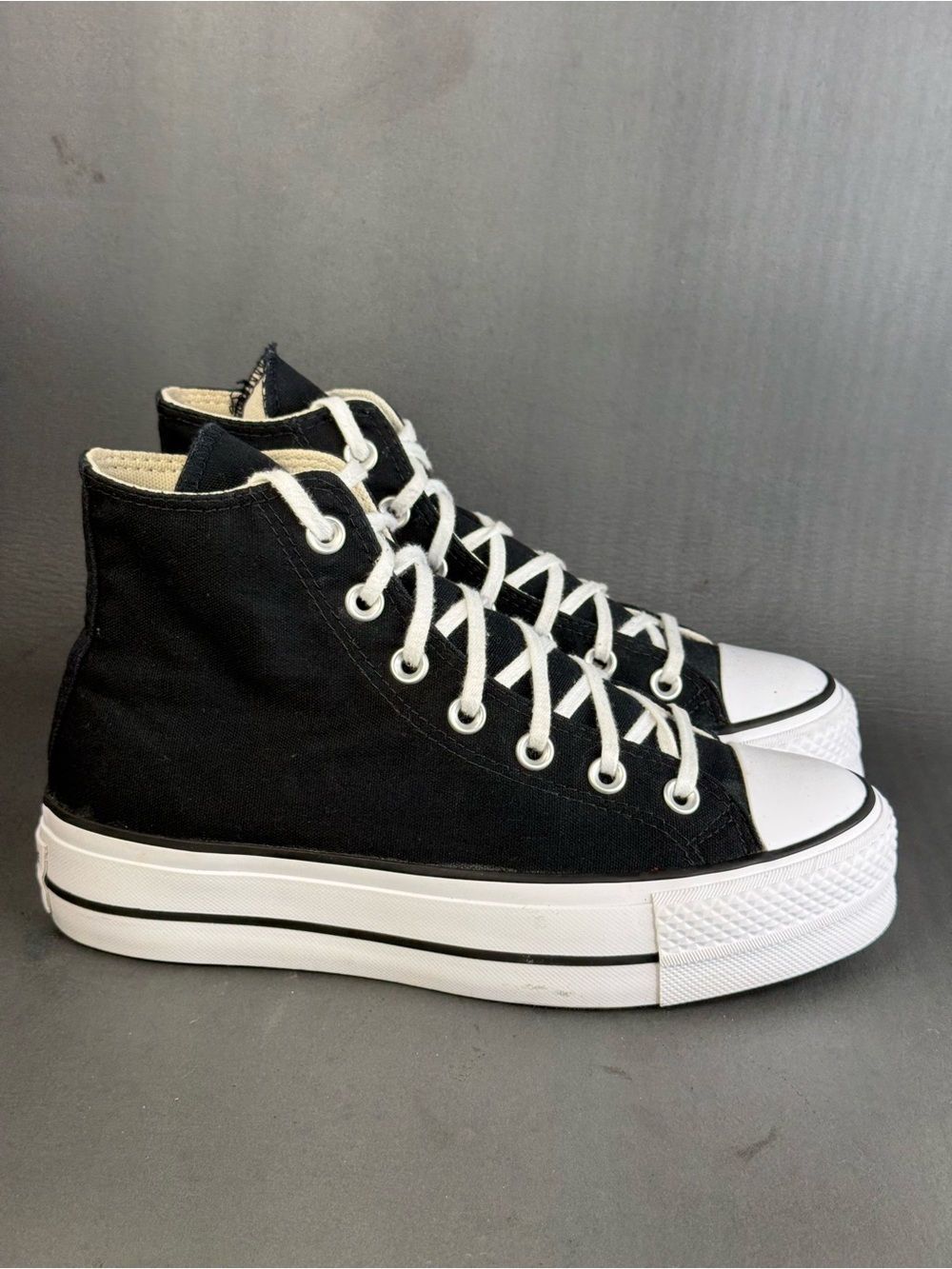 Converse chuck Taylor Allstar platform athletic sneaker shoe womens size 7
